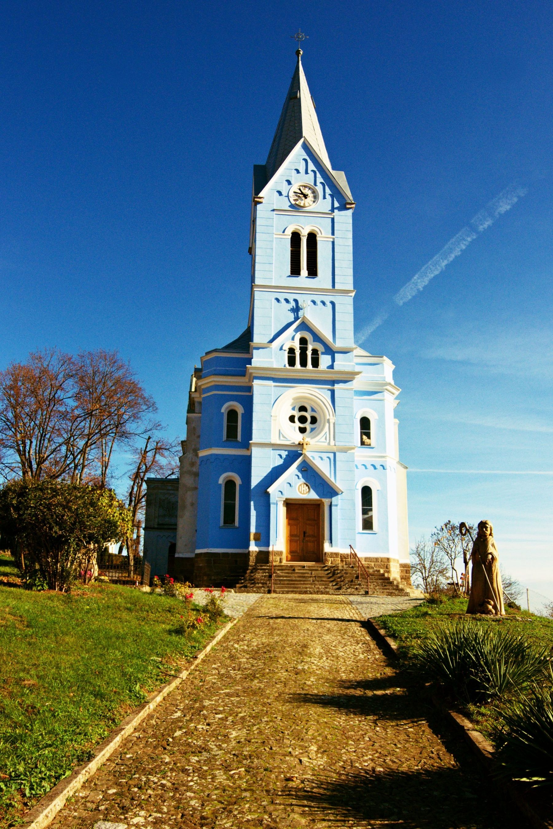Kostel sv. Prokopa ve Stříbrnicích.
